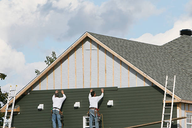 Professional Siding Installation technician working in Greenwood, IN